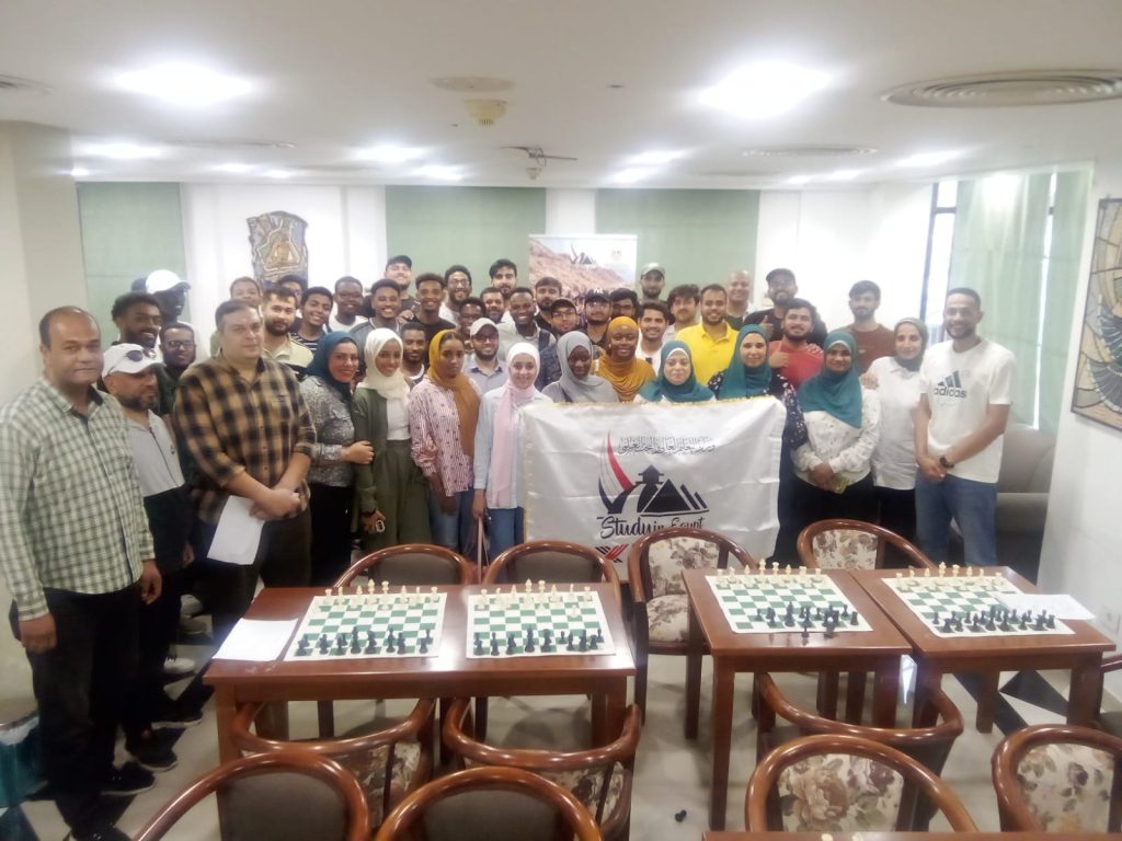 الطلاب الوافدون الدارسون في مصر يتنافسون في بطولة تنس الطاولة والبلياردو وسط أجواء رياضية حماسية