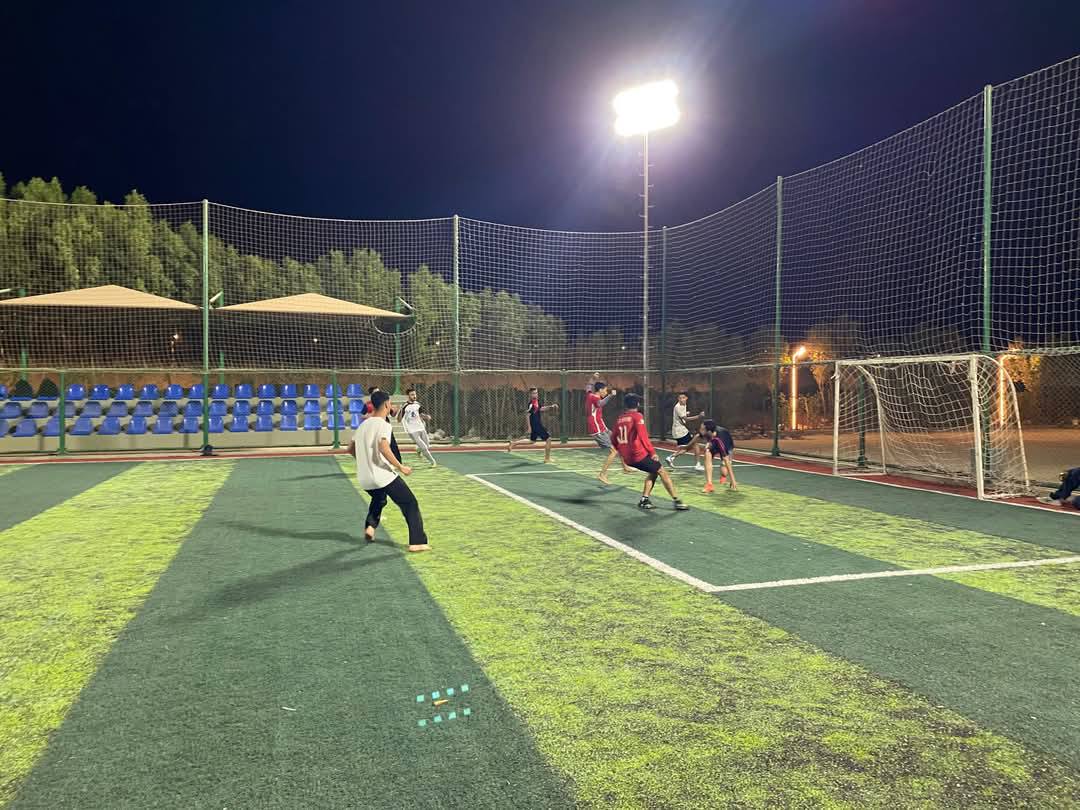 انطلاق الدورة الرمضانية لخماسيات كرة القدم في جامعة جنوب الوادي الأهلية