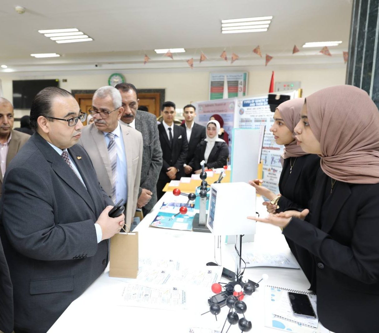 انطلاق معرض العلوم الأول بصيدلة كفر الشيخ الأهلية