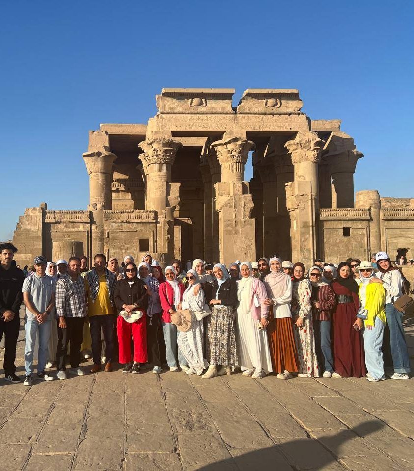 زيارة ميدانية لطلاب كلية الآداب جامعة طنطا إلى معابد إسنا وإدفو وكوم أمبو