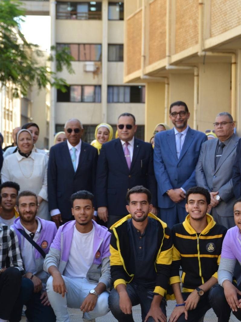 رئيس جامعة الإسكندرية يتفقد سير الدراسة فى أول أيام العام الجامعي 2025/2026