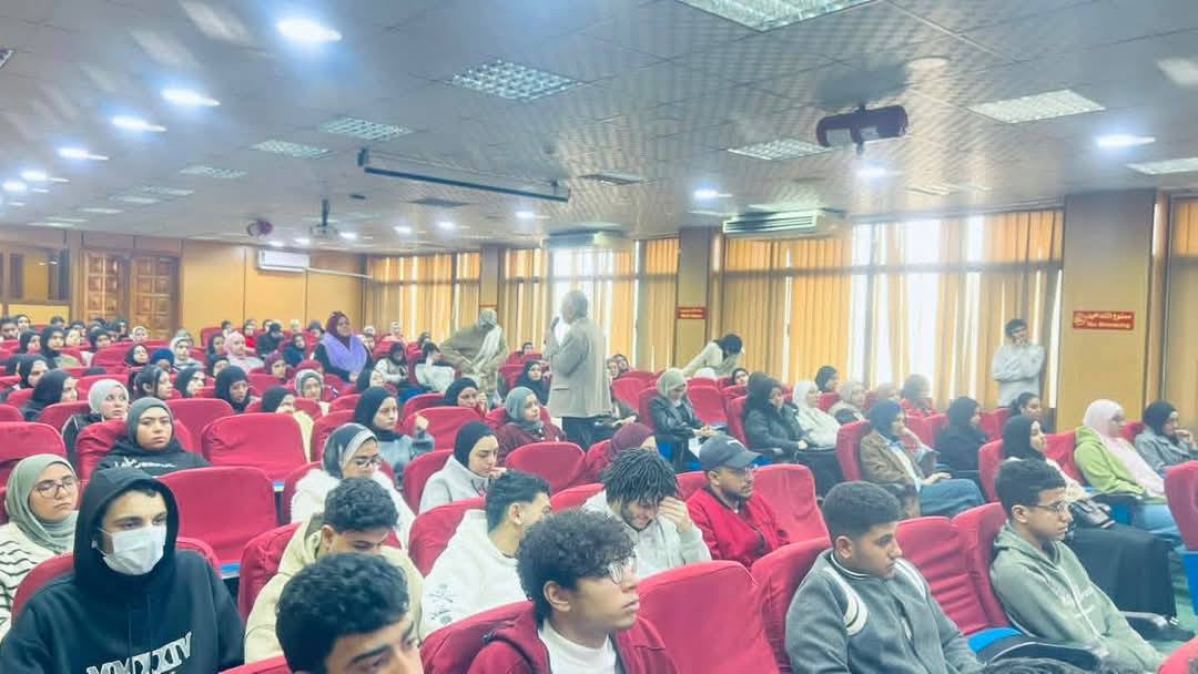 ندوة حول الهوية المصرية وتعزيز الوعي الوطني لطلاب جامعة المنصورة